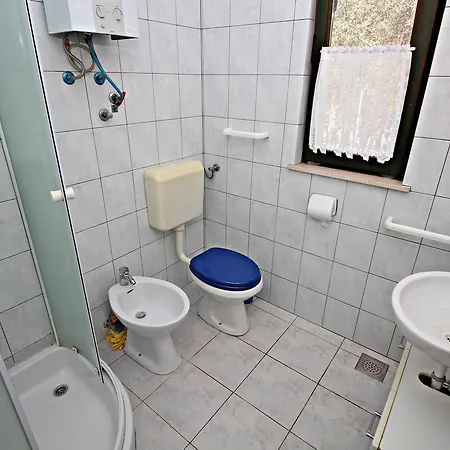 Beverin Πανσιόν Sali